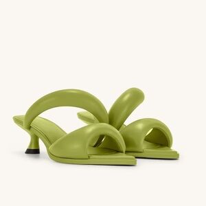 JW PEI Sara Mule in box